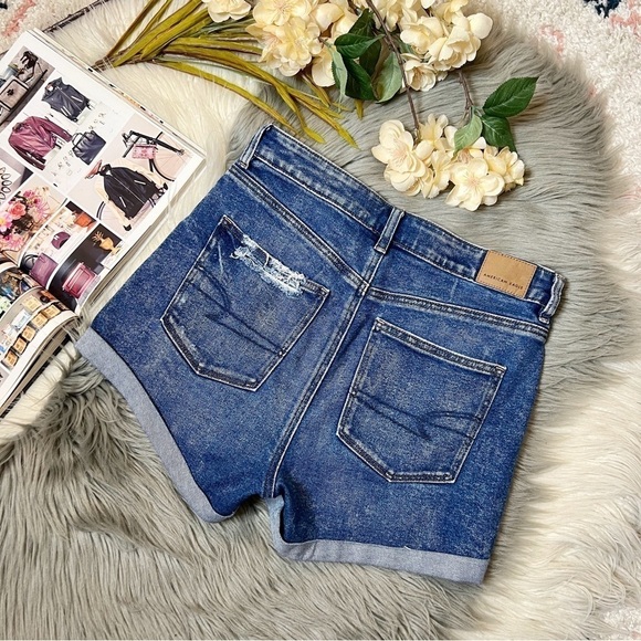 American Eagle V Cross Front Mom Denim Cuffed Women’s Shorts Sz 4 - Picture 8 of 10